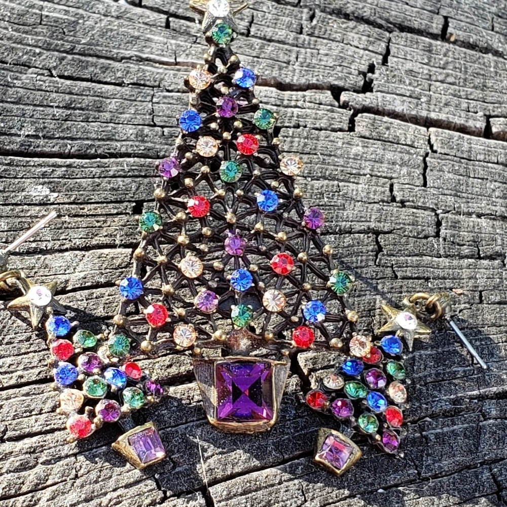 🎄Sweet Romance Christmas Tree Brooch & Earrings